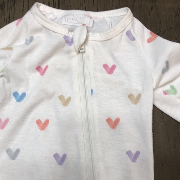 Super adorable 3-6 month bodysuit - Picture 2 of 4